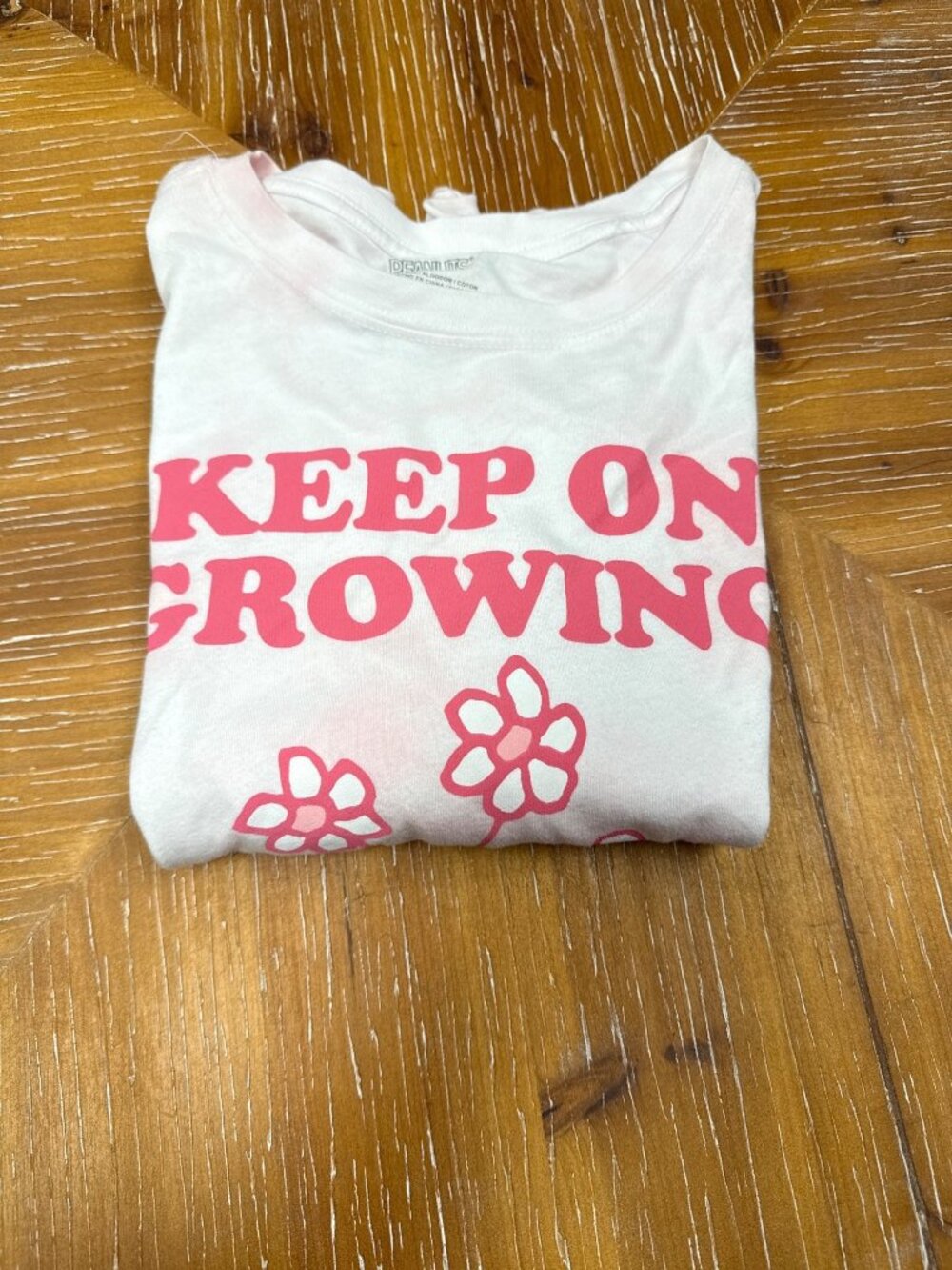 Peanuts XL Tie-Dye Graphic Tee Keep On Growing Snoopy Pink & White